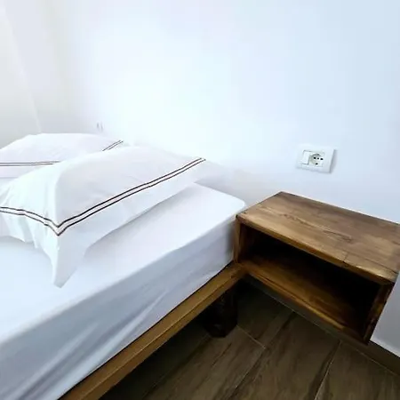 Ambelas Getaways Himare Exterior photo